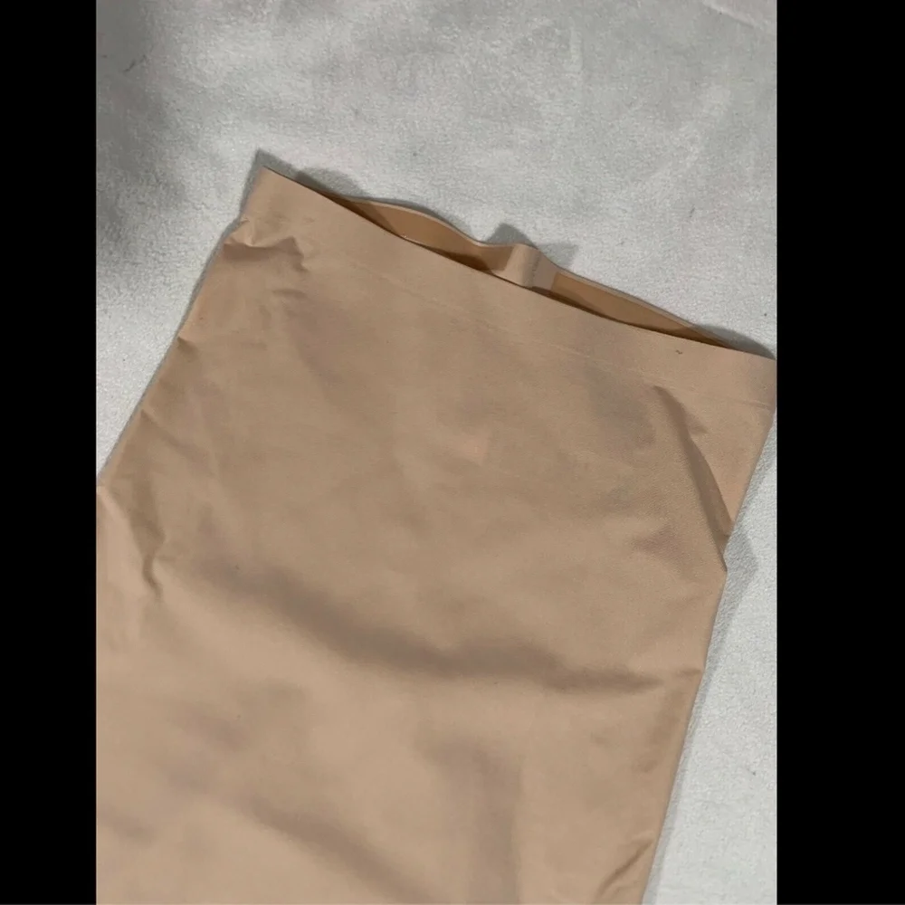 NEW Spanx Thinstincts High Waist Mid-Thigh Shorts Nude [SZ‎ Small ]